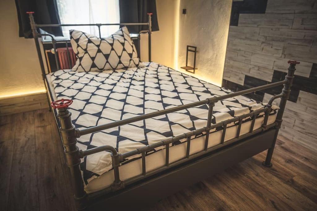 Einzigartige Ferienwohnung Bunt Wie เบอร์ลิน ภายนอก รูปภาพ